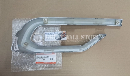 Накладка декоративная заднего бампера правая "серебро" Haval M6 (ОРИГИНАЛ)